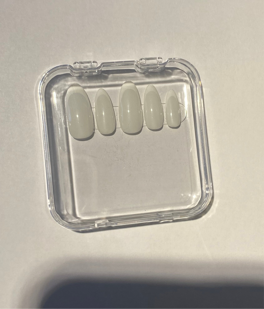 Milky French Amande